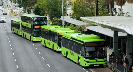 No Eating, Loud Audio on Singapore Buses